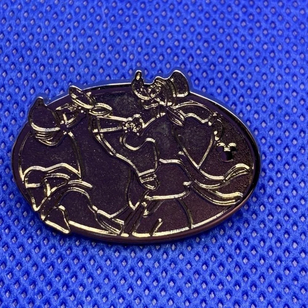 Jockey silver Goofy Chaser disney Pin sports collection trading pins WDW